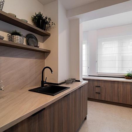 Loggia & Luxe 5Br Penthouse In Universitatii Area Bucarest Esterno foto