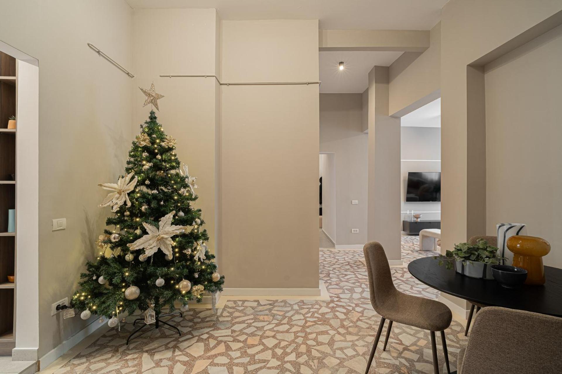Loggia & Luxe 5Br Penthouse In Universitatii Area Bucarest Esterno foto